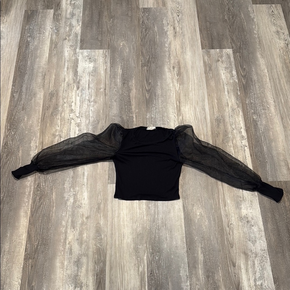 Nikki’s Beach House Black Long Sleeve Crop Top